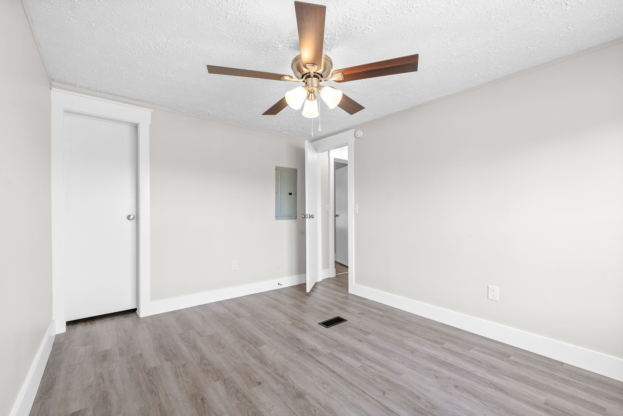 915 Gip Manning Road Clarksville, TN 37042 - Photo 23 of 42 Gallery Image 23
