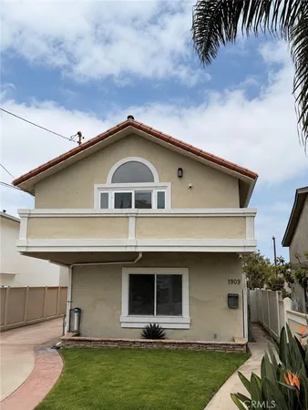 $1,169,000 | 1909 Mathews Avenue, Unit A, Redondo Beach, CA 90278