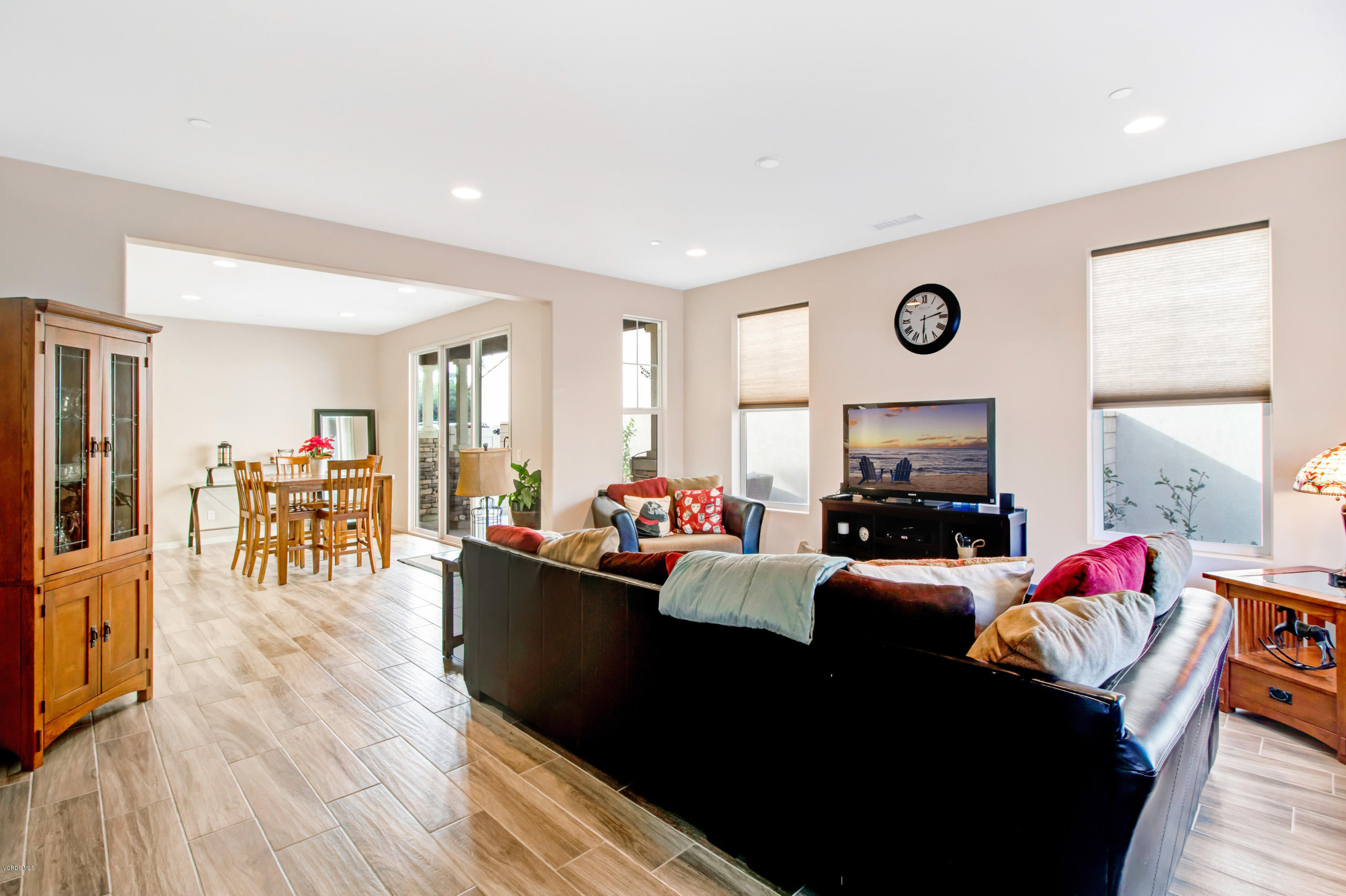 182 Stagetrail Road Camarillo, CA 93010 - Photo 12 of 25 Grace Photos-12