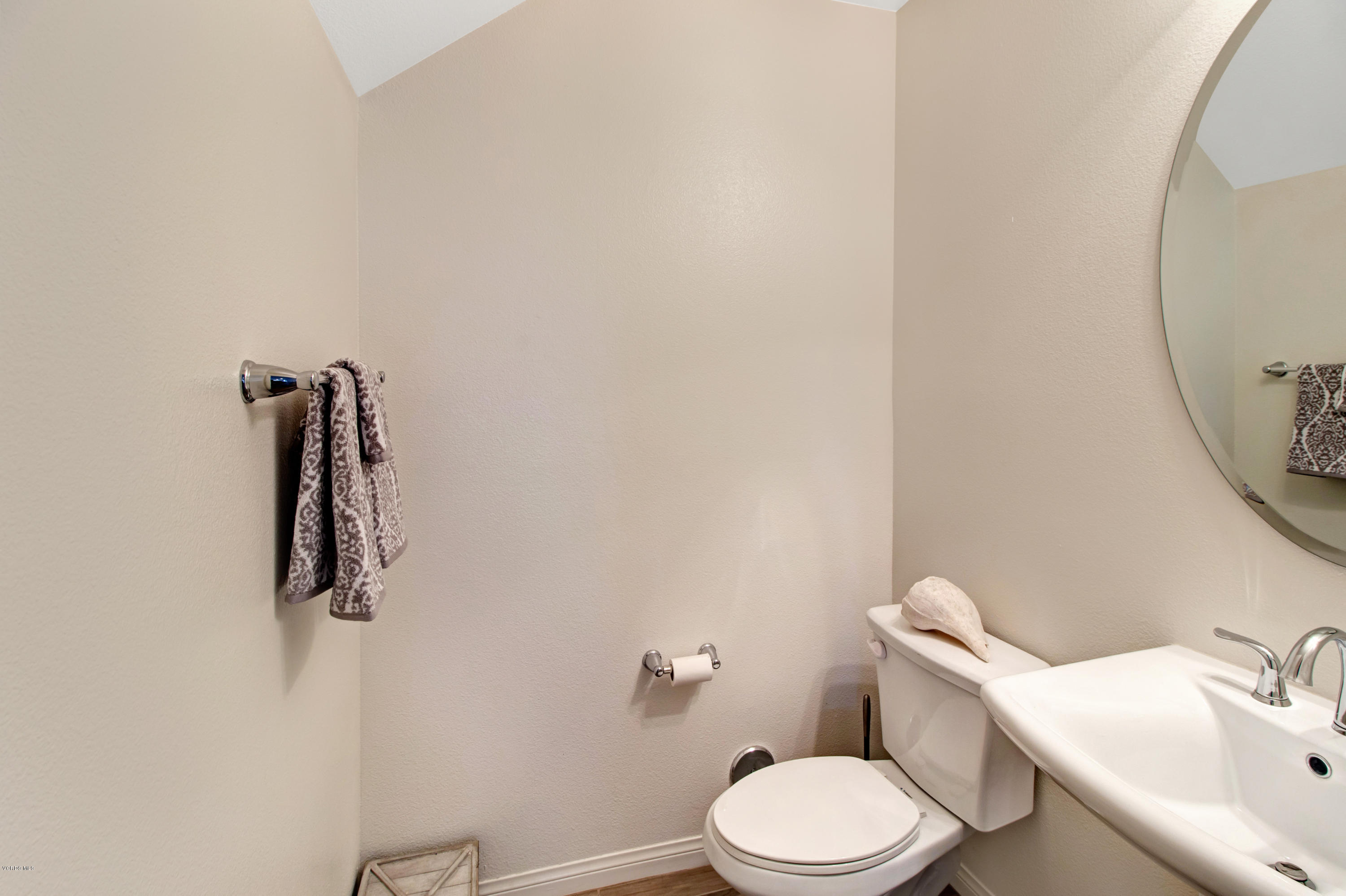 182 Stagetrail Road Camarillo, CA 93010 - Photo 13 of 25 Grace Photos-13