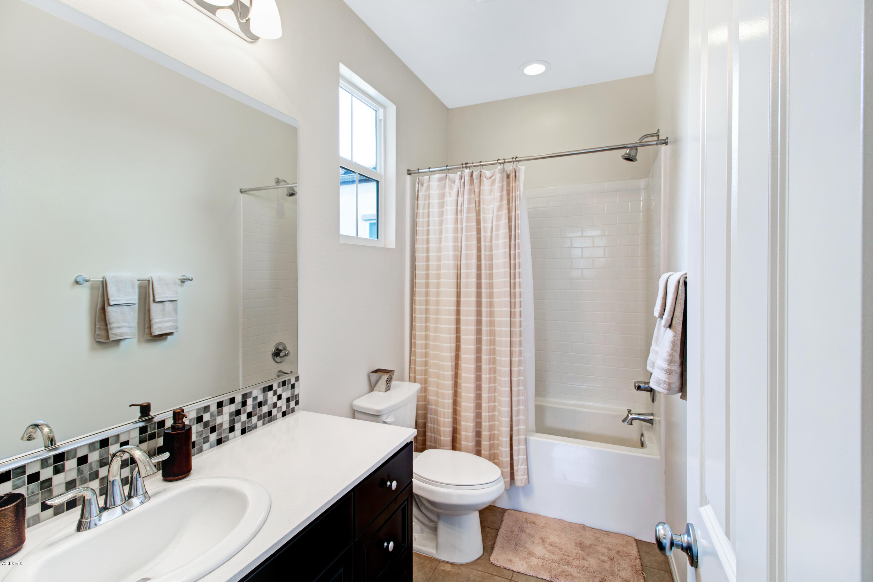 182 Stagetrail Road Camarillo, CA 93010 - Photo 17 of 25 Grace Photos-17