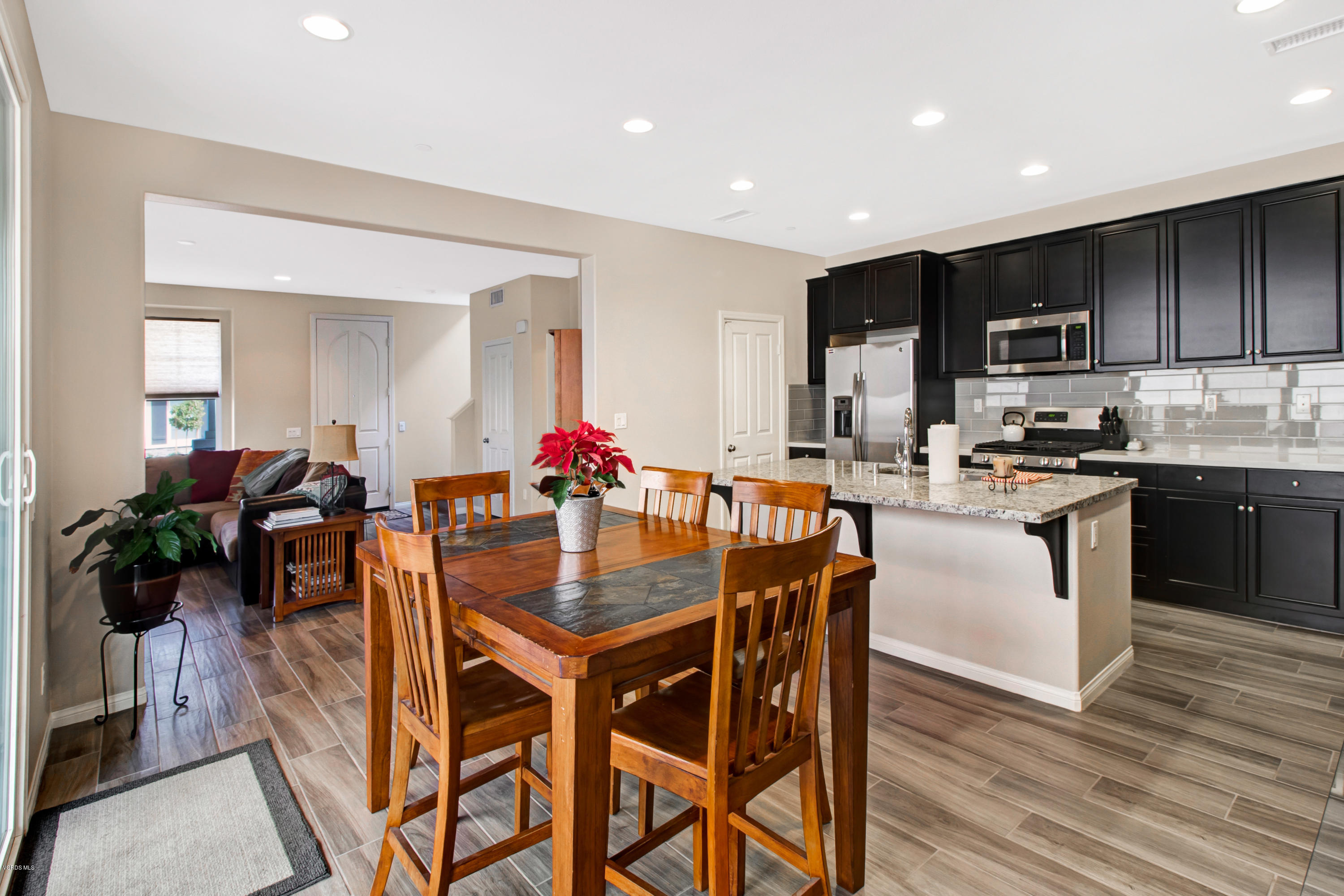 182 Stagetrail Road Camarillo, CA 93010 - Photo 9 of 25 Grace Photos-9