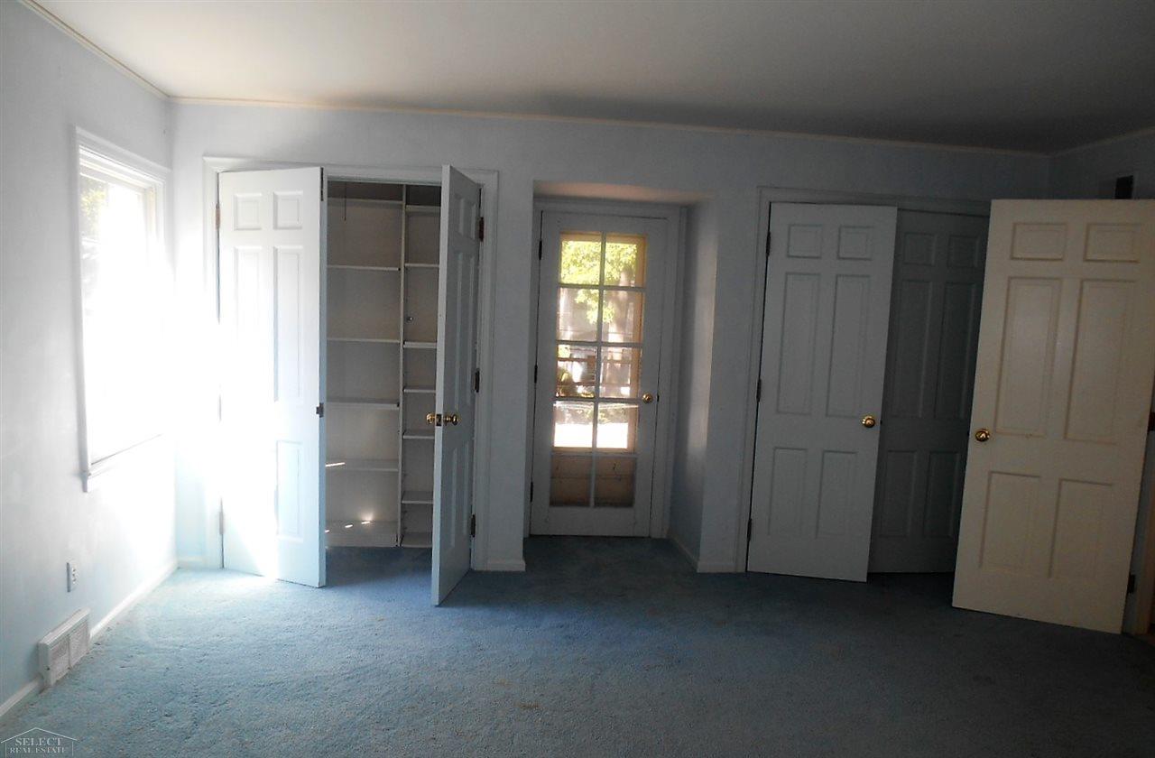 1840 Broadstone Road Grosse Pointe, MI 48236 - Photo 22 of 30 31301186-21.JPG