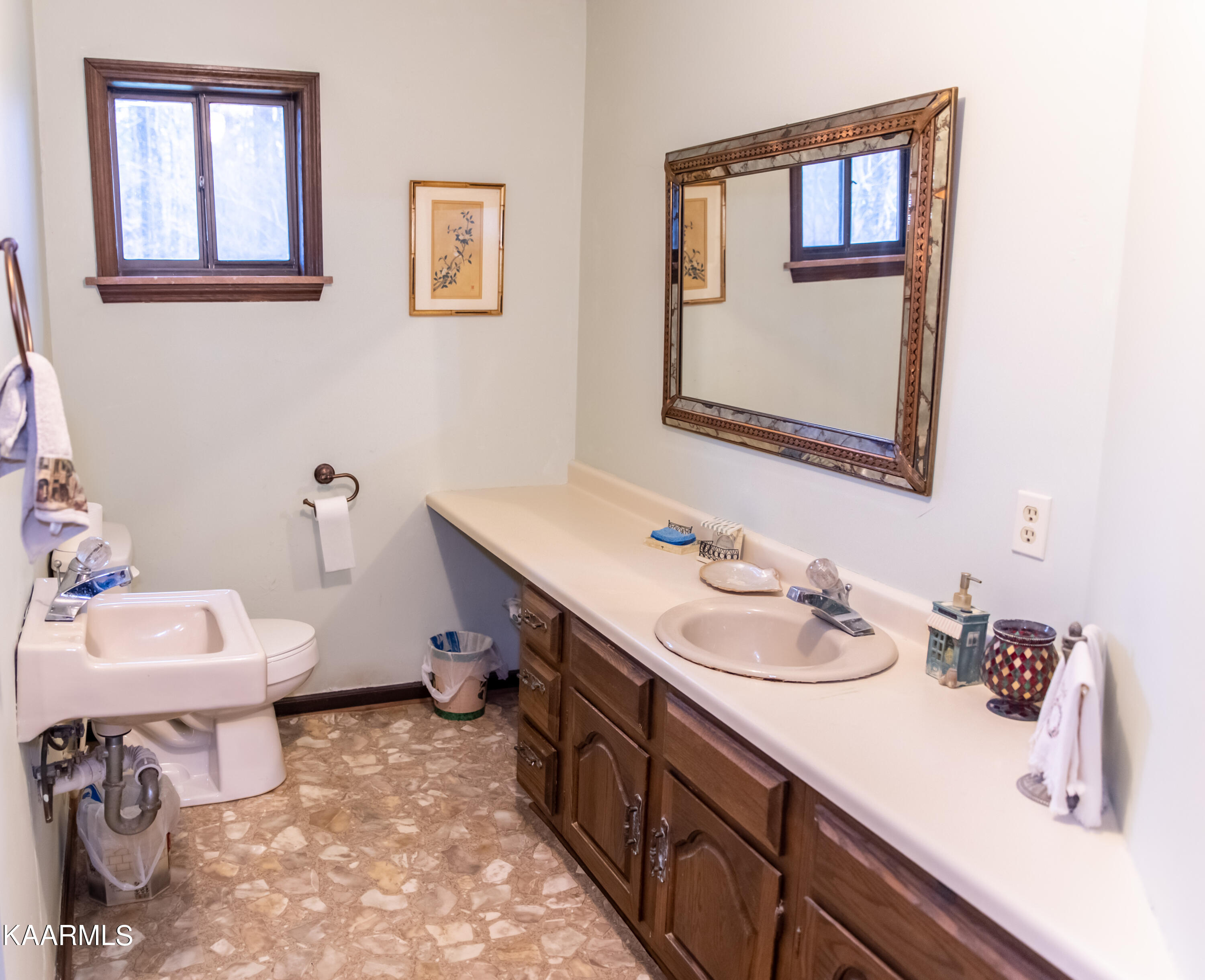 133 Back Road Sharps Chapel, TN 37866 - Photo 8 of 25 Bathroom
