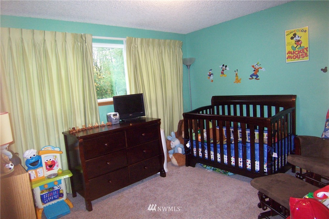 2835 Locker Road Southeast Port Orchard, WA 98366 - Photo 15 of 25 Gallery Image 15
