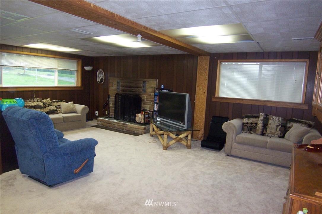 2835 Locker Road Southeast Port Orchard, WA 98366 - Photo 20 of 25 Gallery Image 20