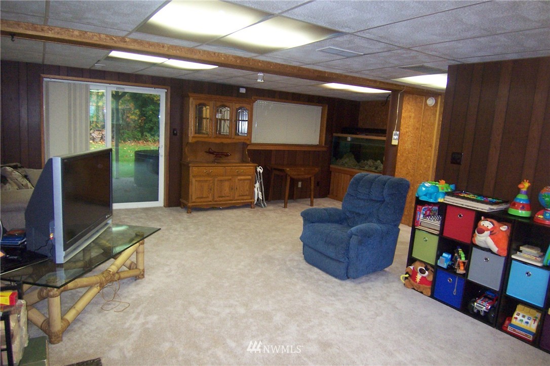 2835 Locker Road Southeast Port Orchard, WA 98366 - Photo 21 of 25 Gallery Image 21