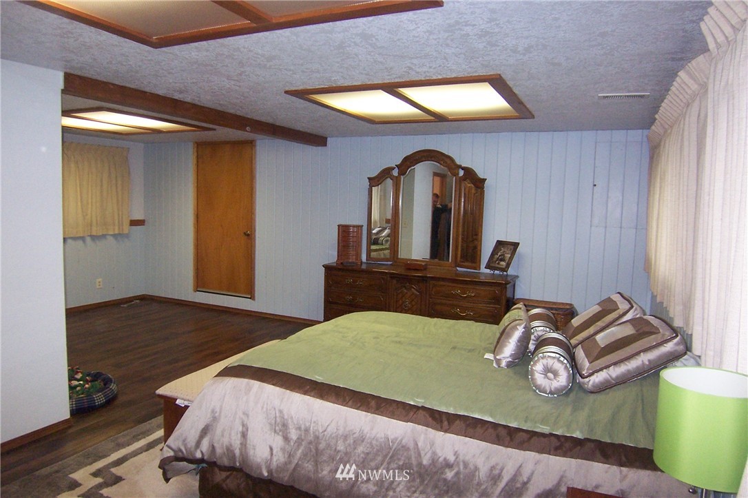 2835 Locker Road Southeast Port Orchard, WA 98366 - Photo 23 of 25 Gallery Image 23