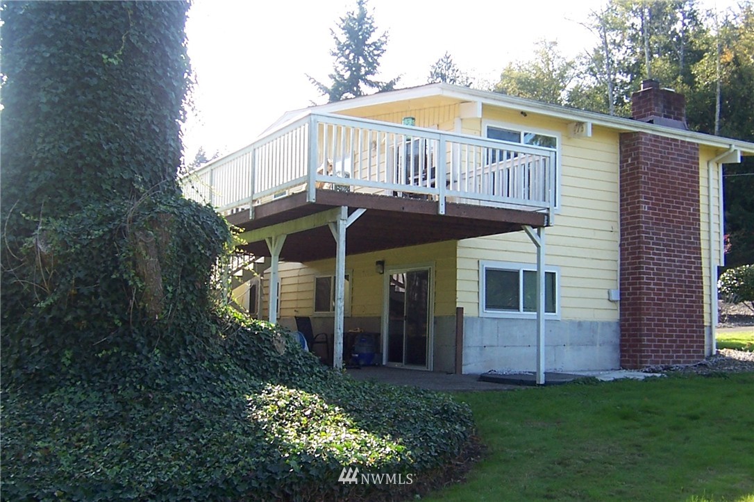 2835 Locker Road Southeast Port Orchard, WA 98366 - Photo 5 of 25 Gallery Image 5