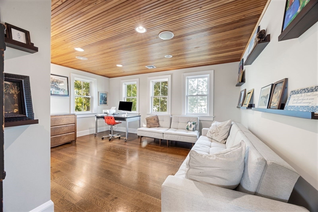 358 Rock Island Road Quincy, MA 02169 - Photo 25 of 40
