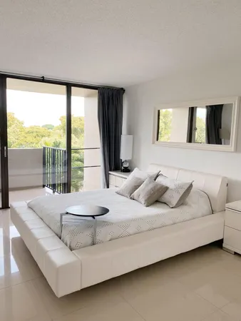 $1,900 | 1830 Embassy Drive, Unit 403, West Palm Beach, FL 33401