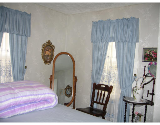 98 Bristol Street Springfield, MA 01109 - Photo 6 of 8 Gallery Image 6