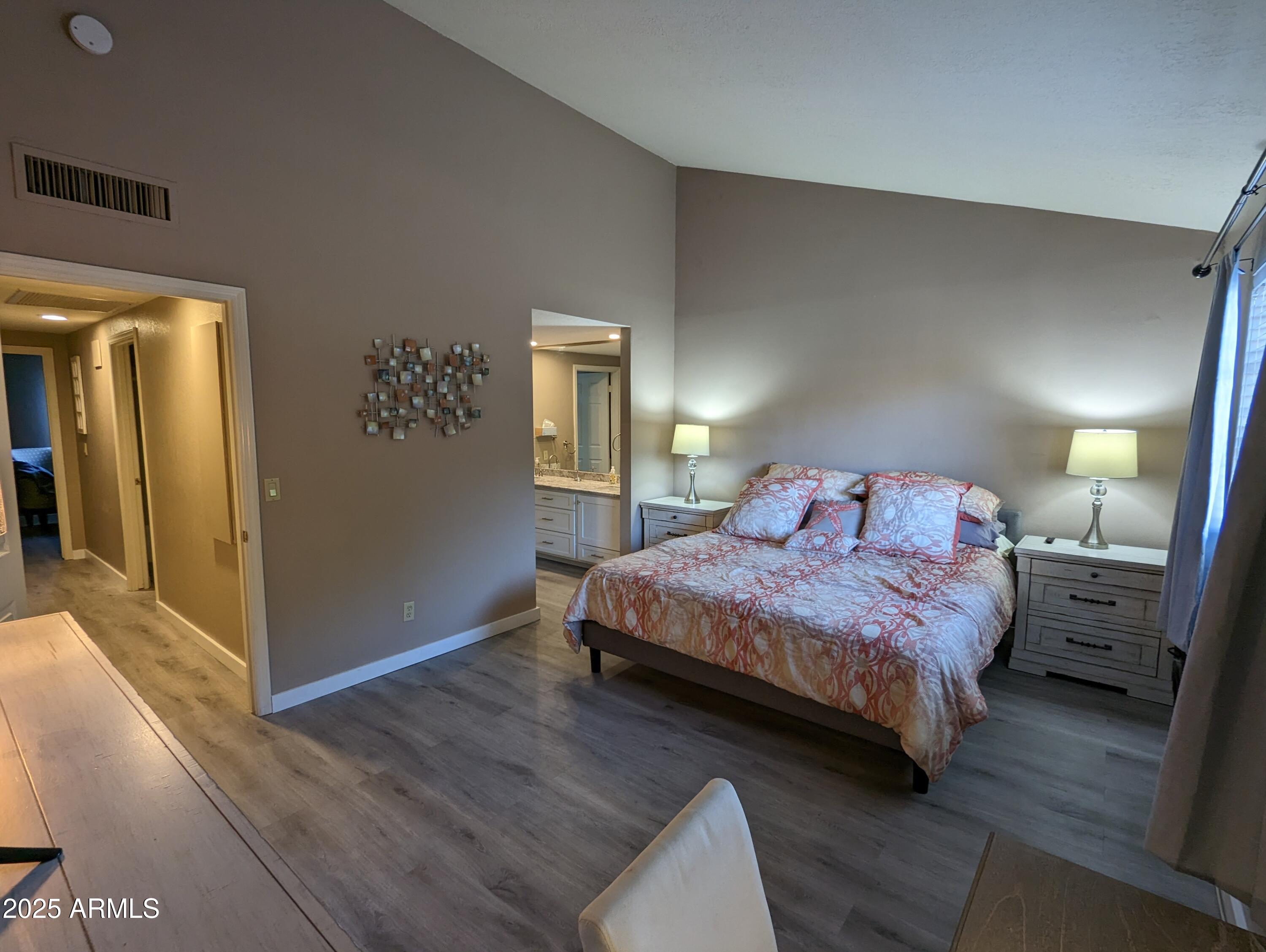 6244 North 30th Place Phoenix, AZ 85016 - Photo 13 of 26 Primary Suite