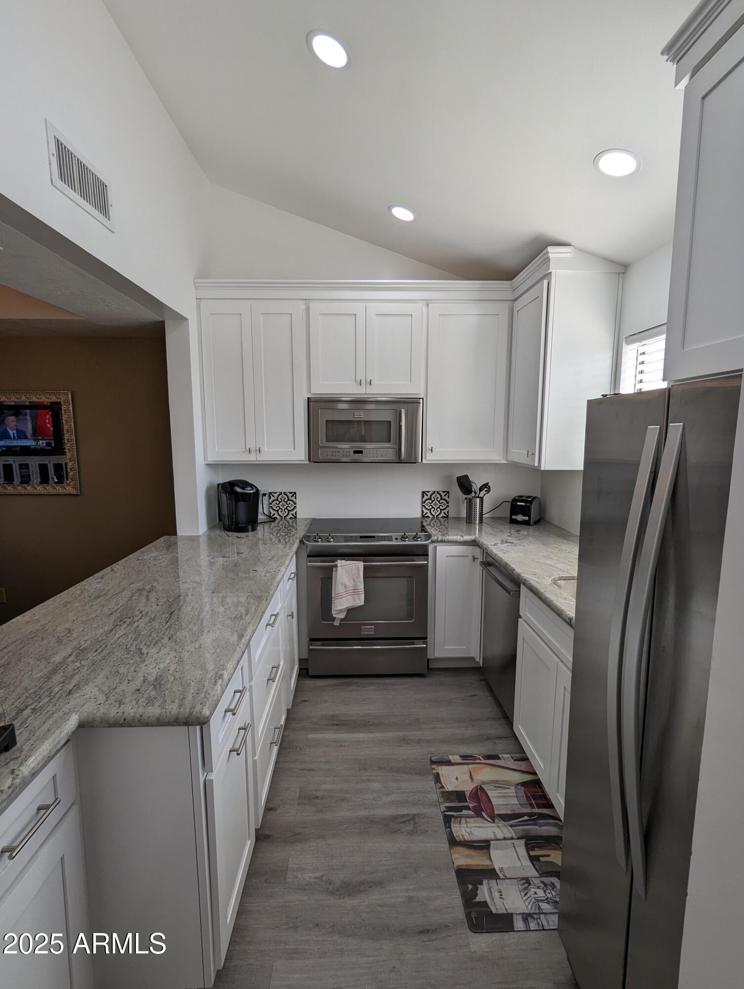 6244 North 30th Place Phoenix, AZ 85016 - Photo 2 of 26 Newly Remodeled Kitchen
