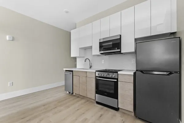 $1,675 | 66 Emerson Street, Unit 107, Haverhill, MA 01830