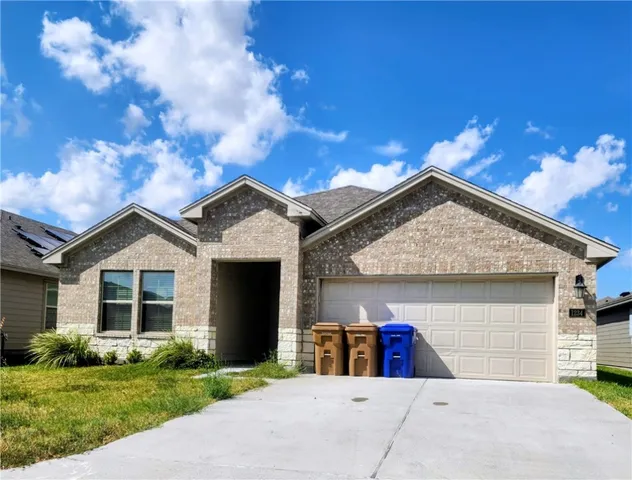 $2,200 | 1234 Carnaby Street, Corpus Christi, TX 78415