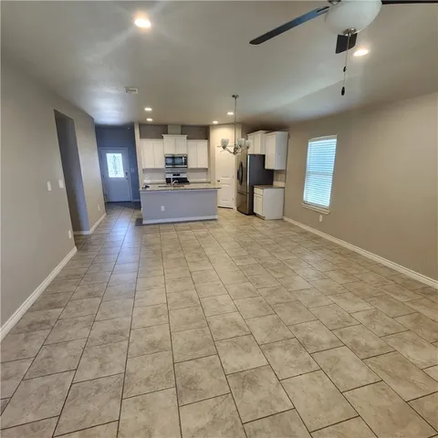 $2,200 | 1234 Carnaby Street, Corpus Christi, TX 78415