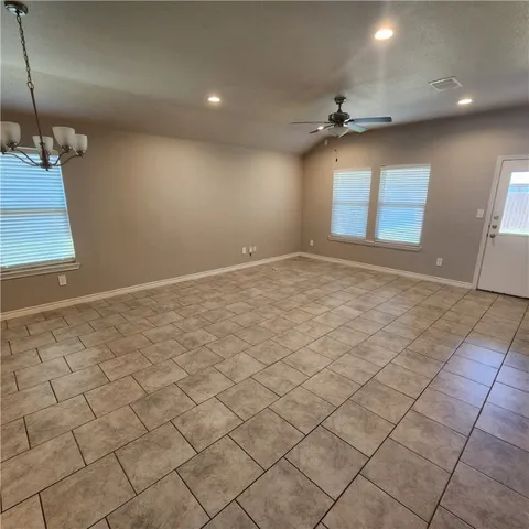 $2,200 | 1234 Carnaby Street, Corpus Christi, TX 78415