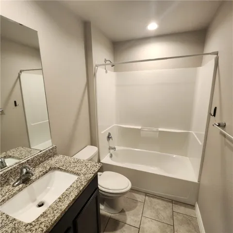 $2,200 | 1234 Carnaby Street, Corpus Christi, TX 78415