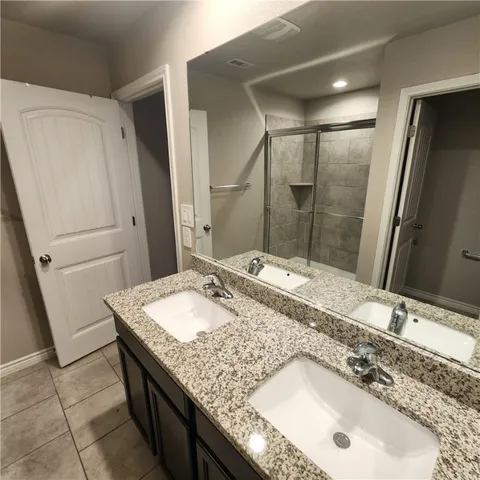 $2,200 | 1234 Carnaby Street, Corpus Christi, TX 78415