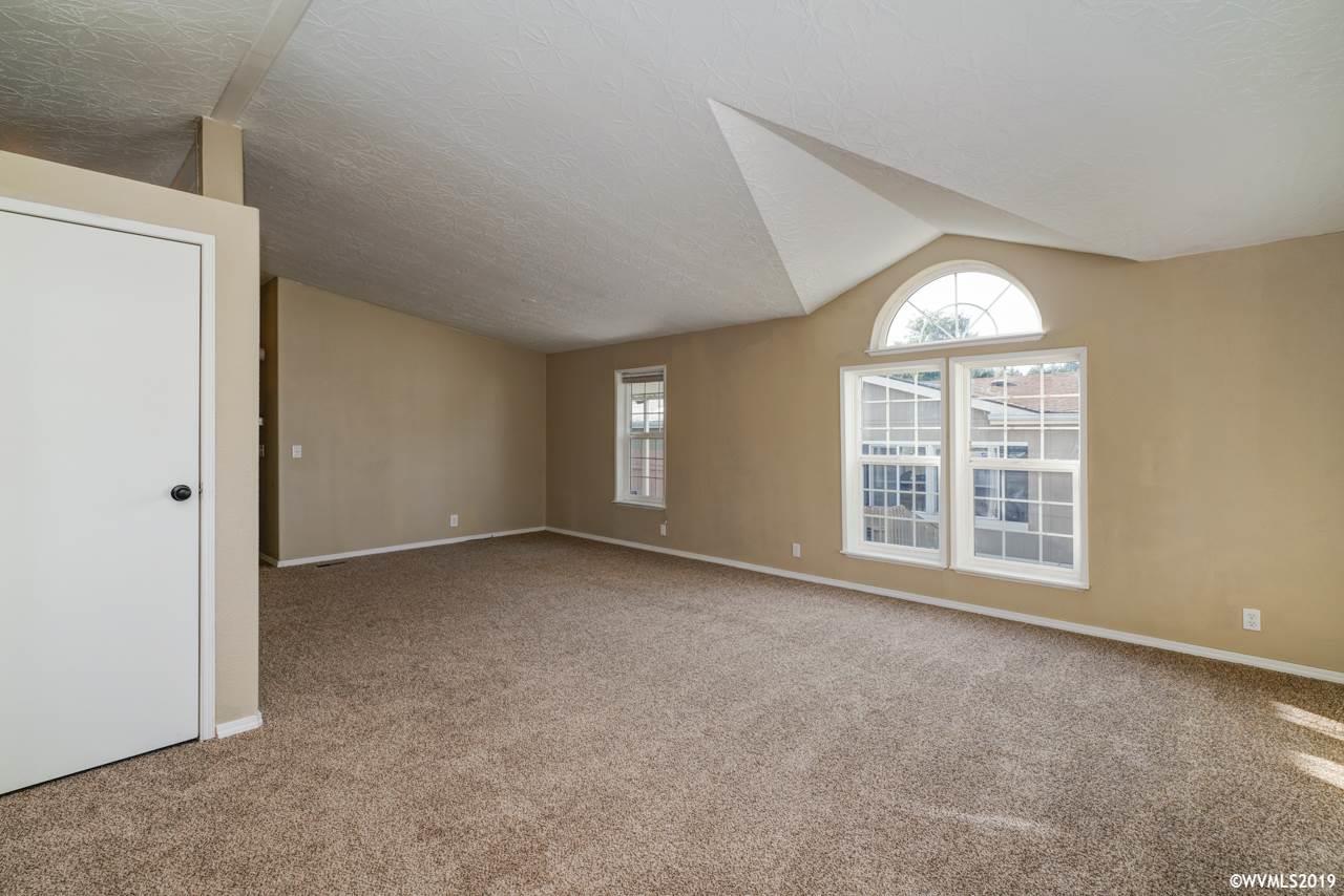 2000 Robins Lane Southeast, Unit 18 Salem, OR 97306 - Photo 12 of 28
