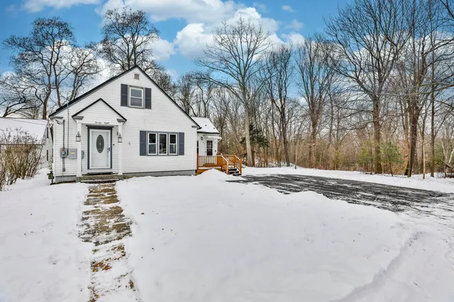 $524,900 | 28 Stevens Street, Nashua, NH 03060