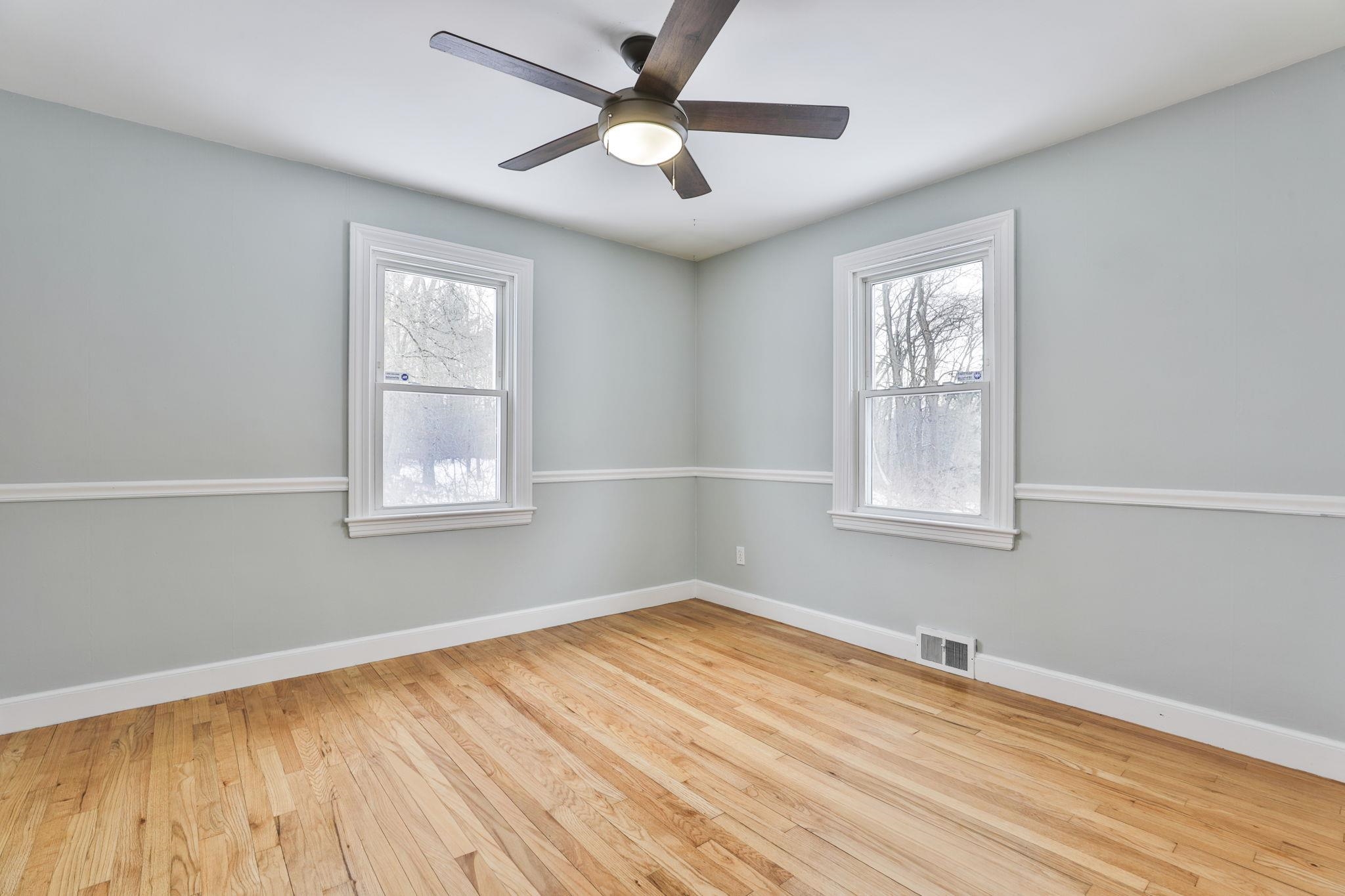 28 Stevens Street Nashua, NH 03060 - Photo 13 of 23