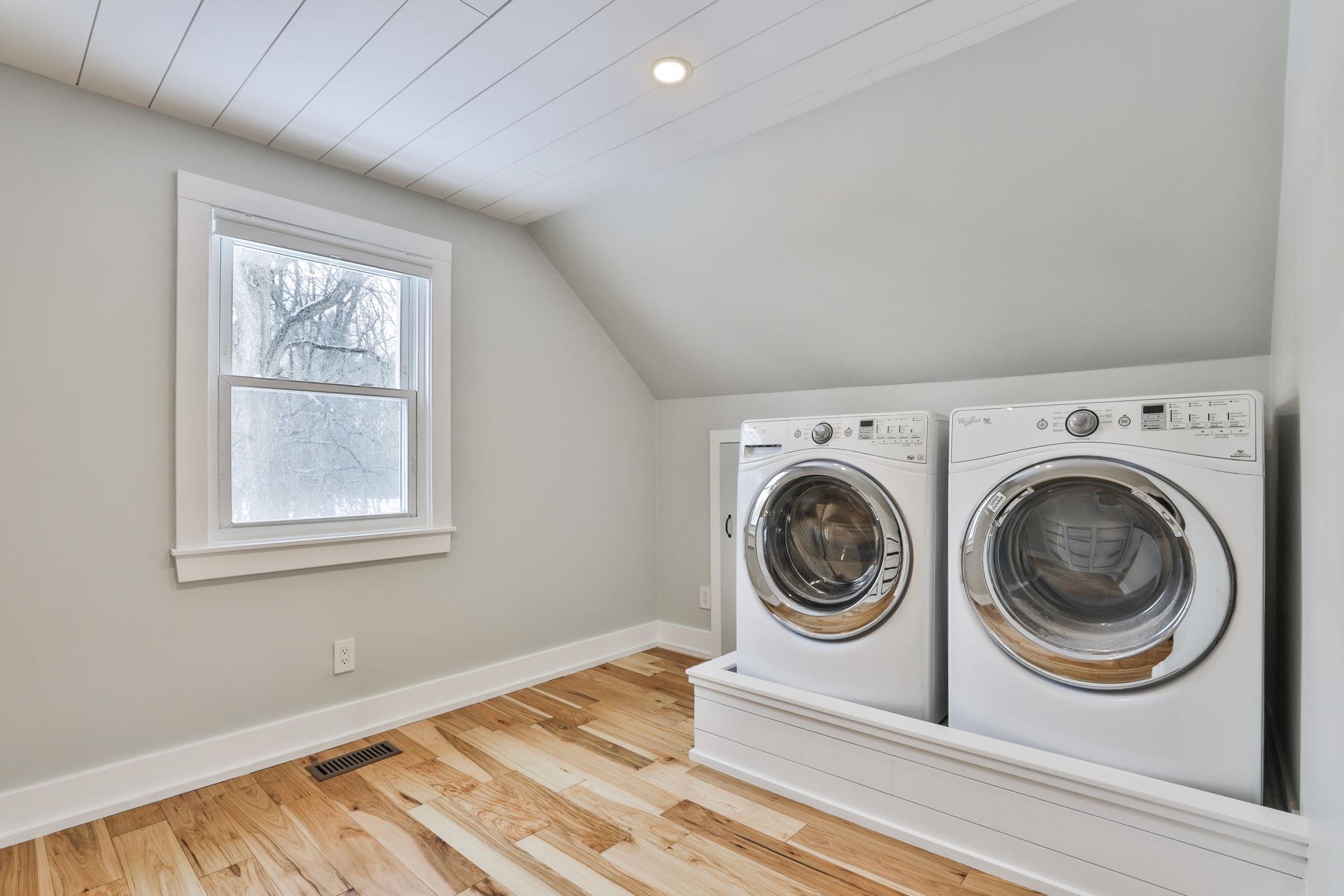 28 Stevens Street Nashua, NH 03060 - Photo 18 of 23