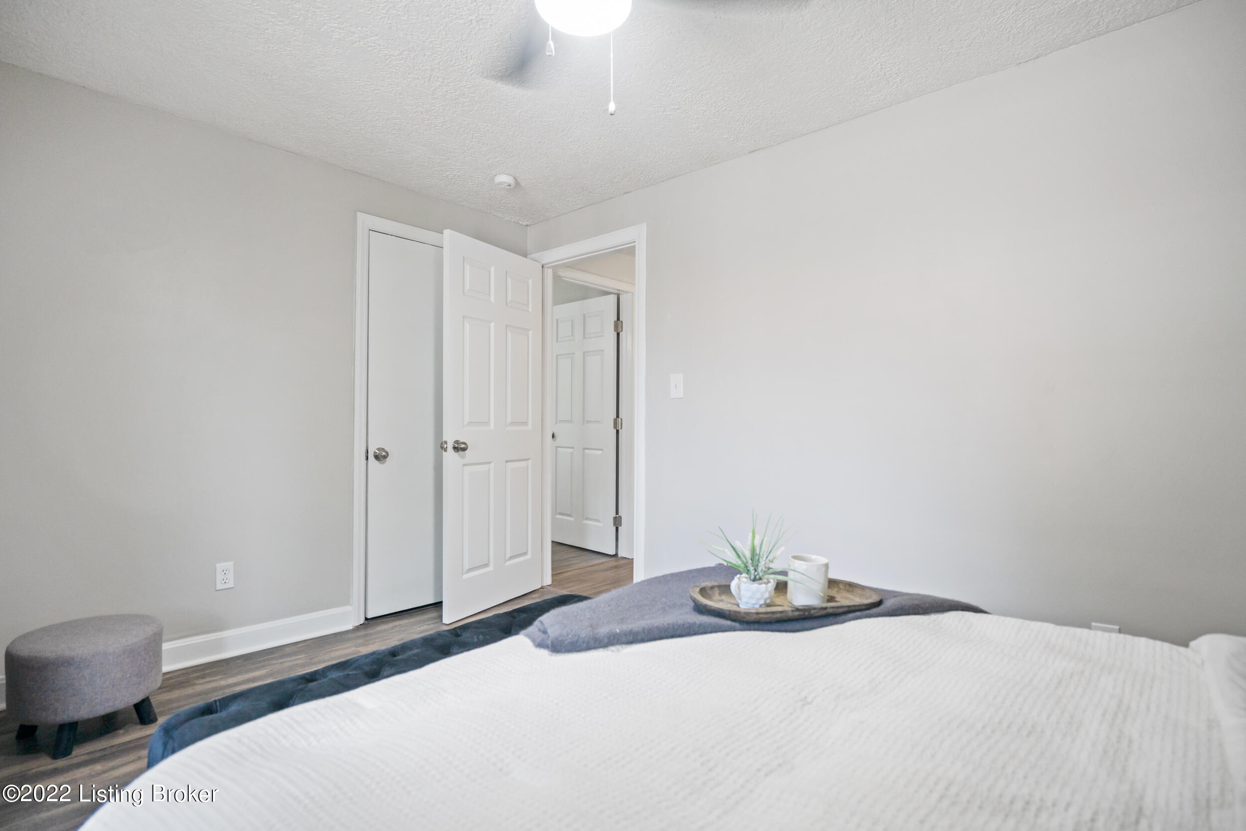 8572 Chase Road Louisville, KY 40258 - Photo 16 of 37 8572 Chase Road-15