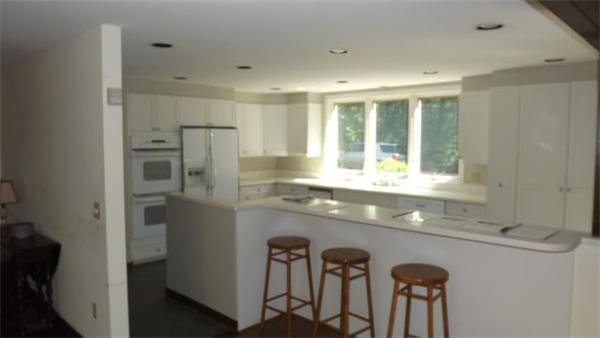 201 Kendall Road Holden, MA 01522 - Photo 4 of 29