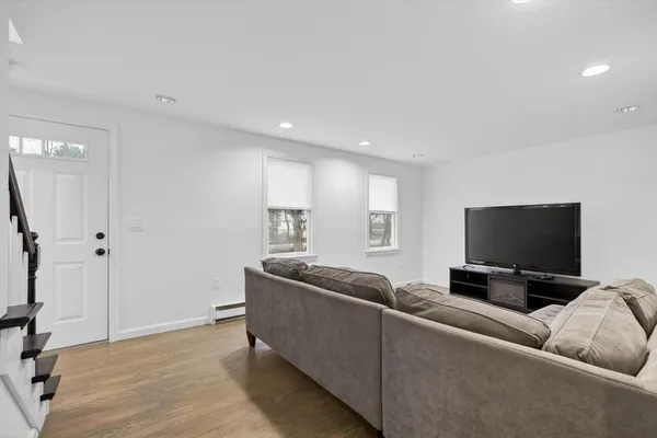 $697,000 | 25 King Street, Norfolk, MA 02056