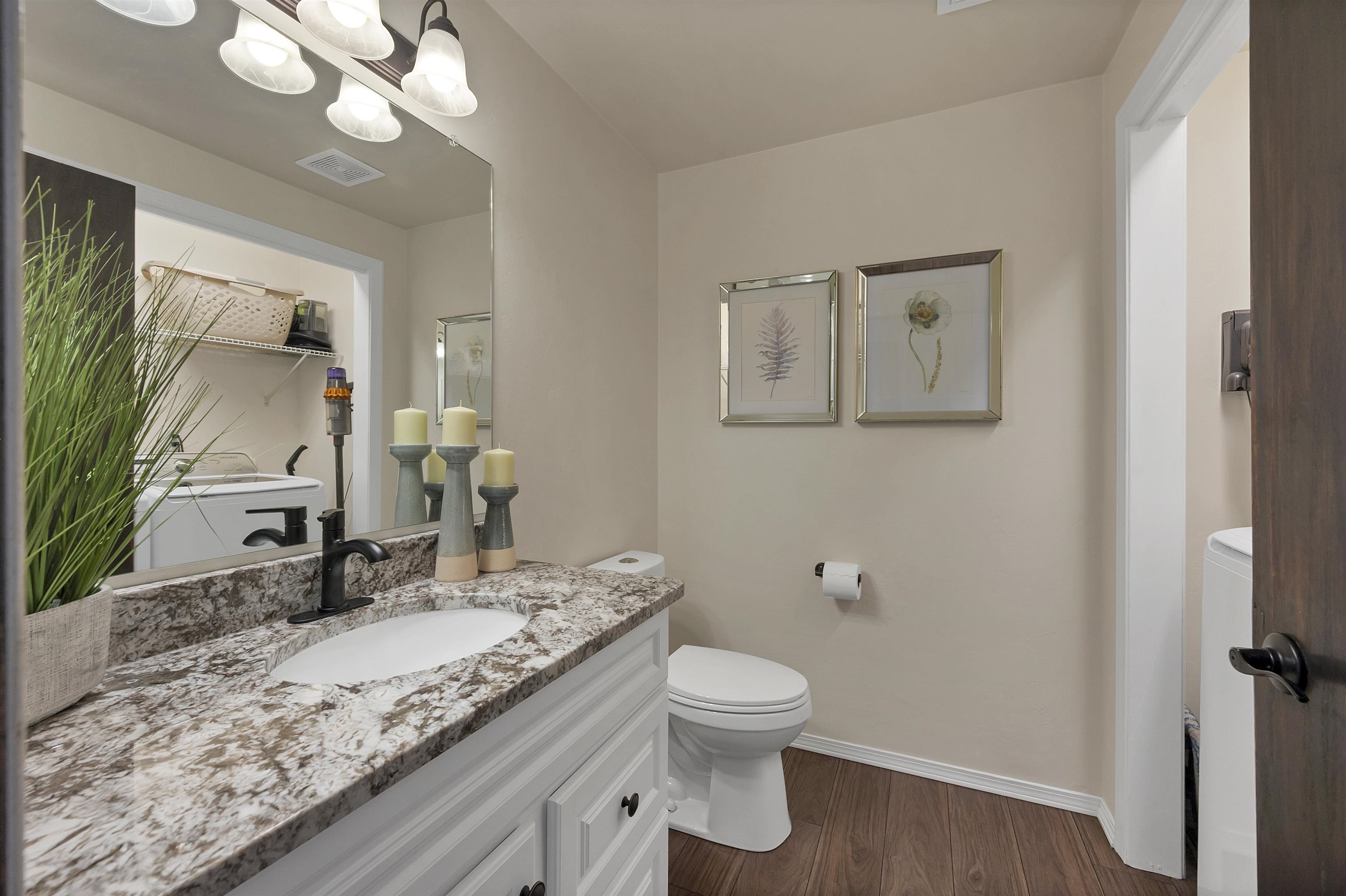 1528 Van Road Green Bay, WI 54311 - Photo 15 of 57