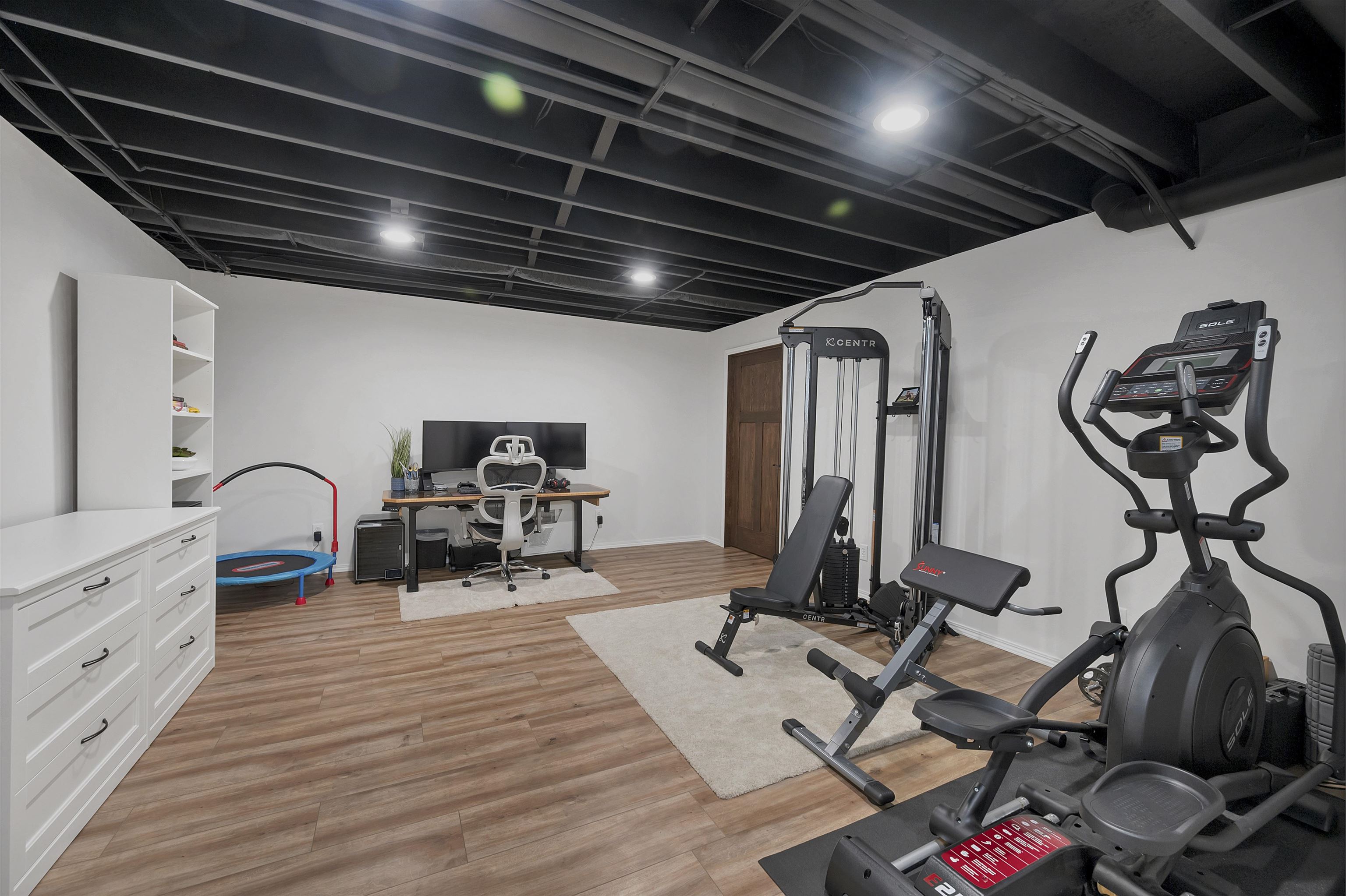 1528 Van Road Green Bay, WI 54311 - Photo 26 of 57