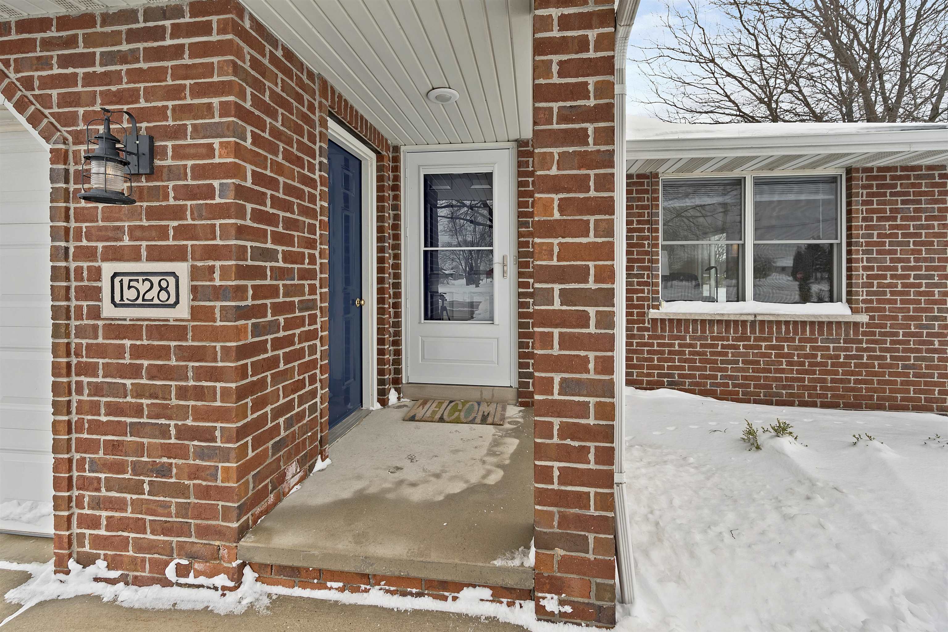 1528 Van Road Green Bay, WI 54311 - Photo 27 of 57