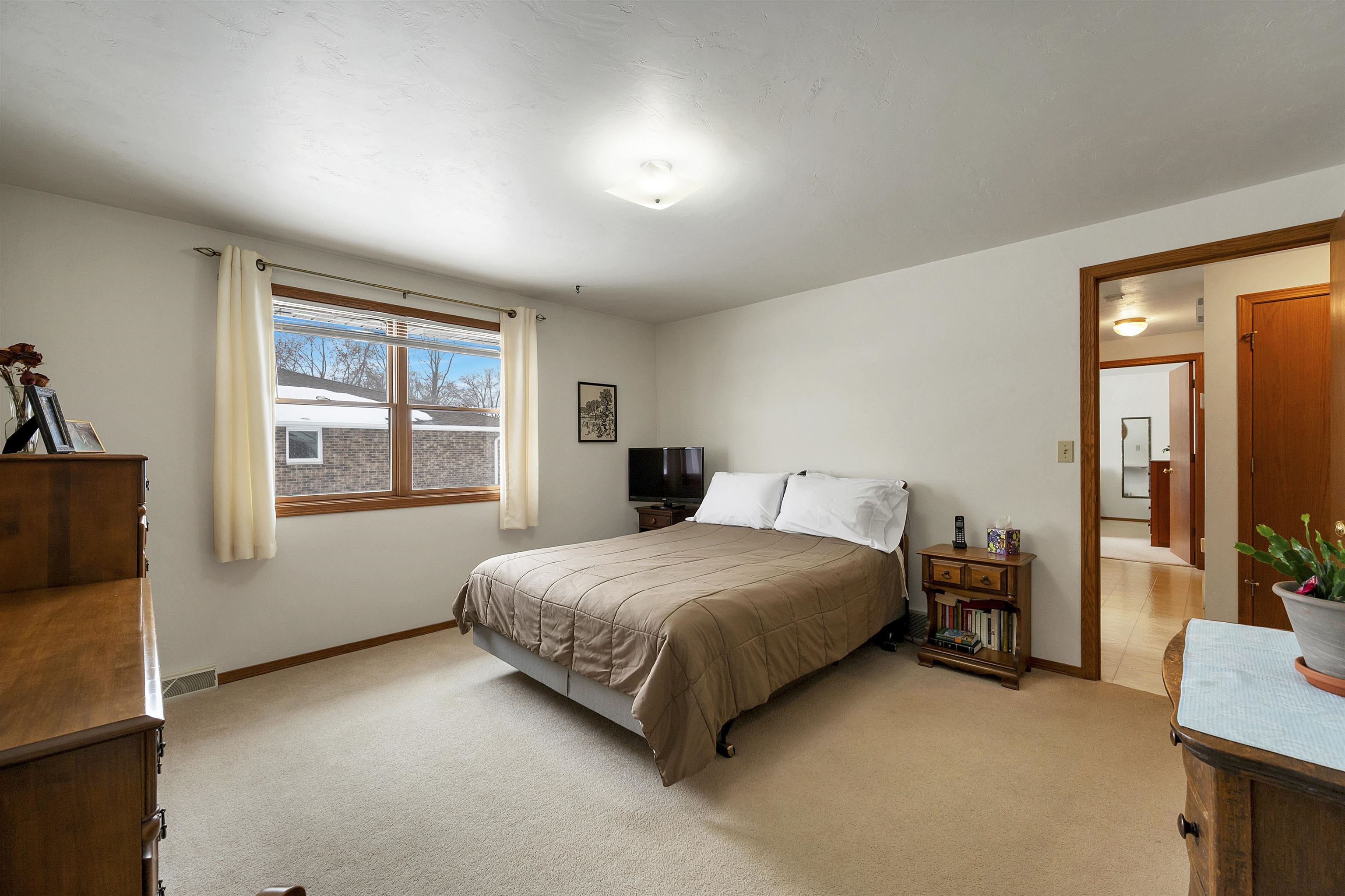 1528 Van Road Green Bay, WI 54311 - Photo 37 of 57