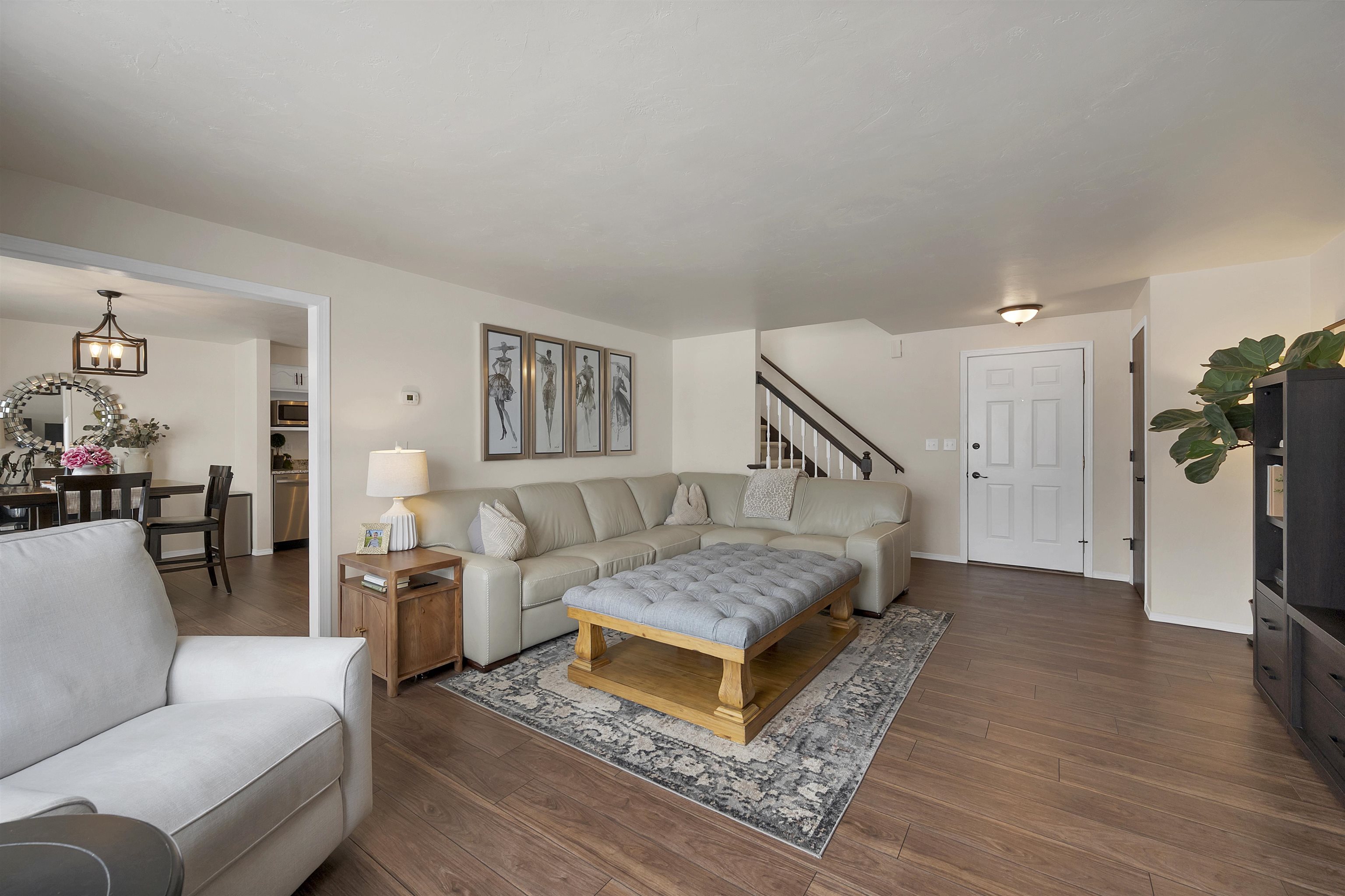 1528 Van Road Green Bay, WI 54311 - Photo 4 of 57