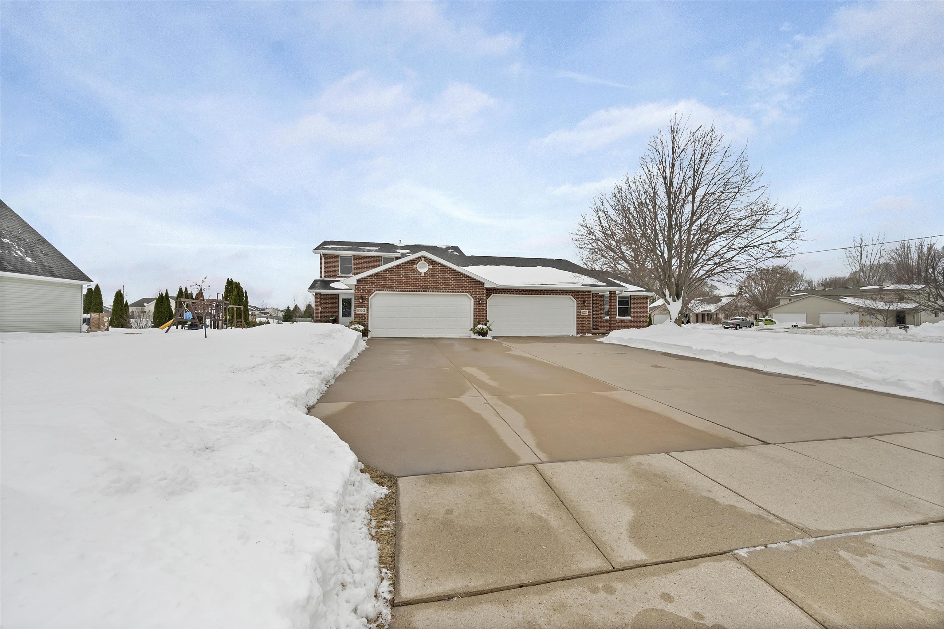 1528 Van Road Green Bay, WI 54311 - Photo 49 of 57