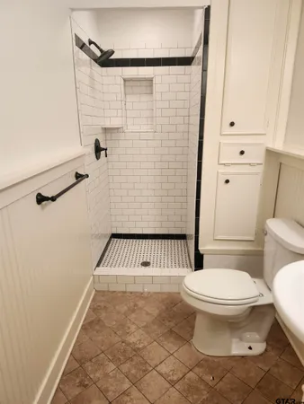 $950 | 637 South Chilton Avenue, Unit B, Tyler, TX 75701