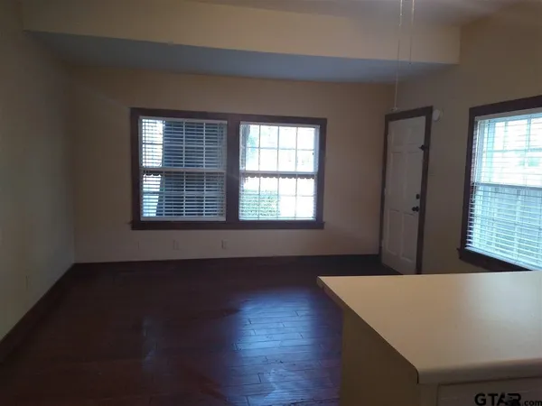 $950 | 637 South Chilton Avenue, Unit B, Tyler, TX 75701