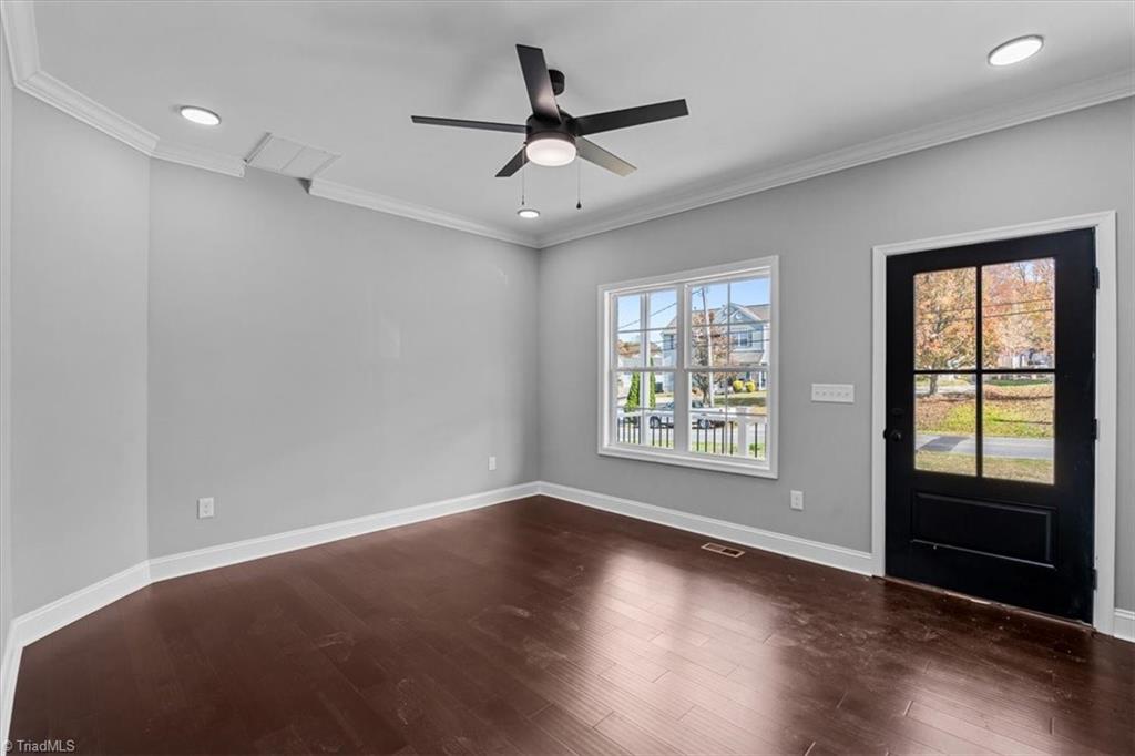 4503 Holland Road Greensboro, NC 27405 - Photo 7 of 36