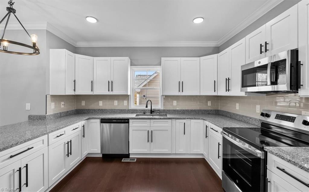 4503 Holland Road Greensboro, NC 27405 - Photo 10 of 36