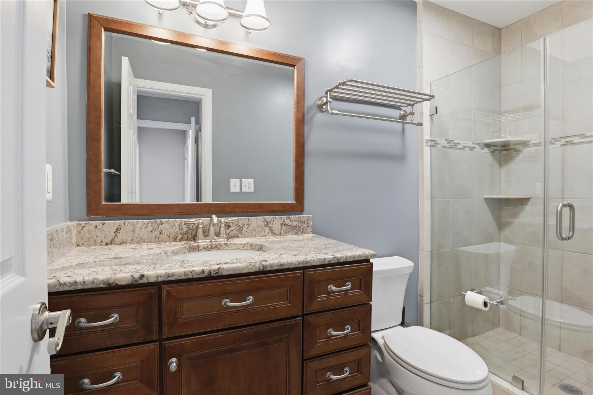 4029 Walters Court Fairfax, VA 22030 - Photo 13 of 27 Primary bathroom