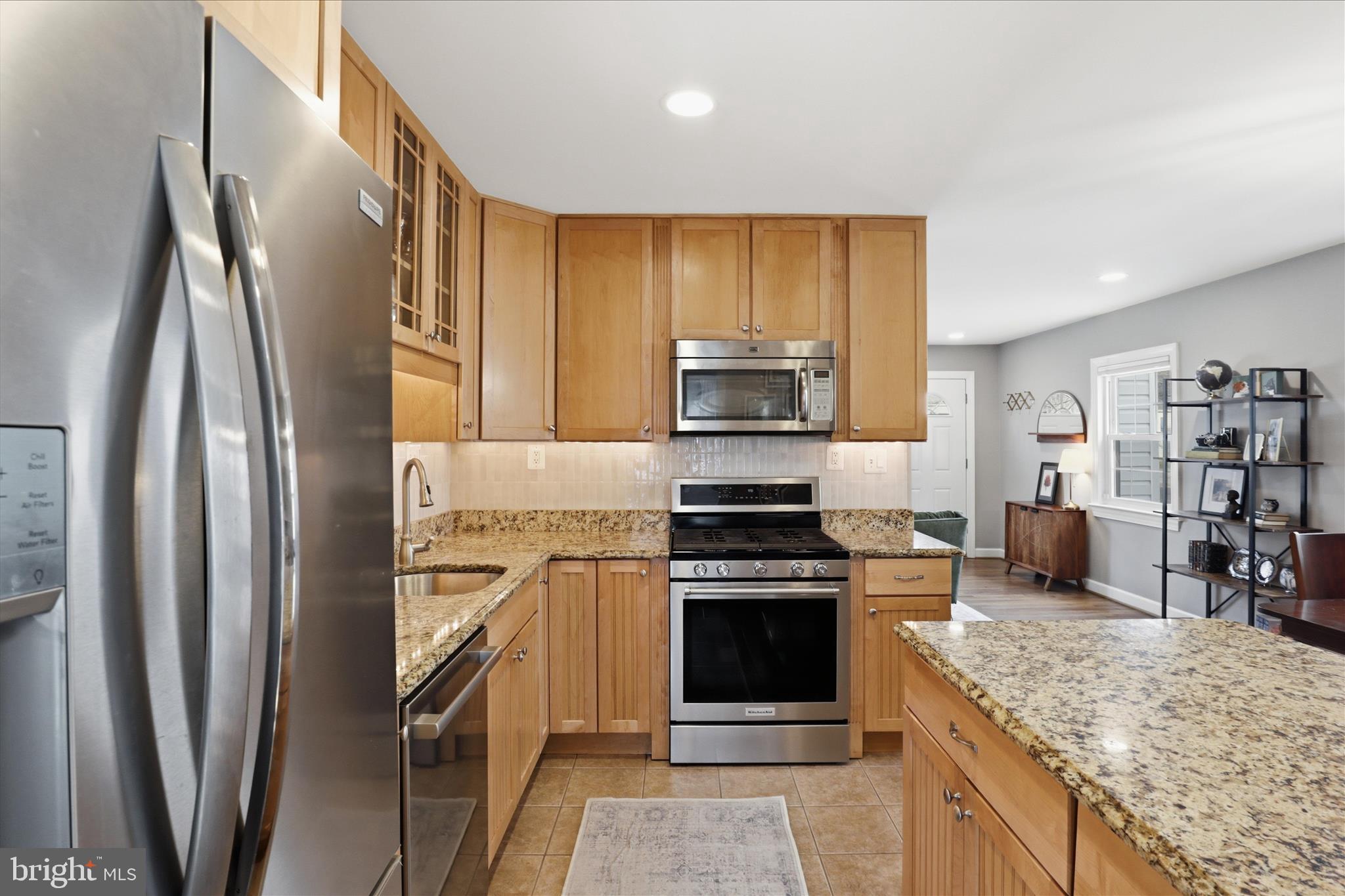 4029 Walters Court Fairfax, VA 22030 - Photo 8 of 27 Stainless steel appliances in kitchen