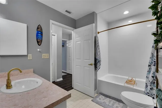 $349,900 | 3928 Southeast 14th Place, Ocala, FL 34471