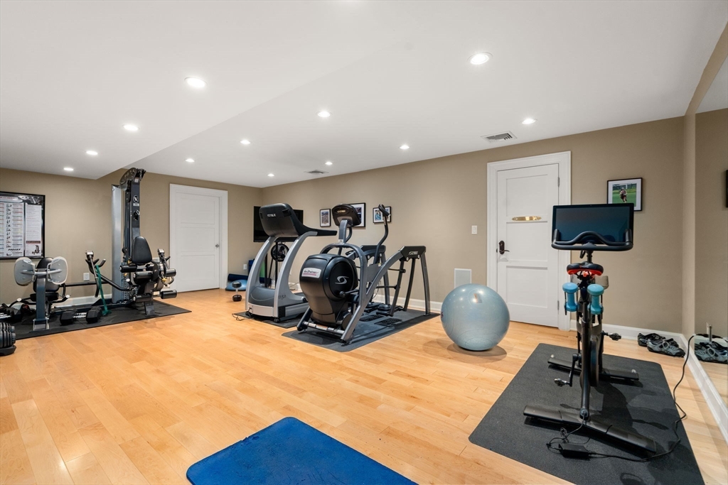 24 Sears Road Weston, MA 02493 - Photo 37 of 41