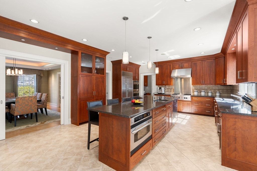 24 Sears Road Weston, MA 02493 - Photo 8 of 41