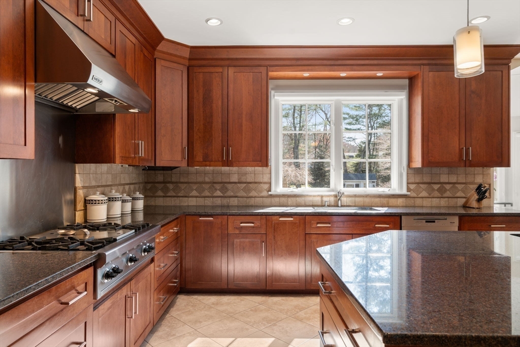 24 Sears Road Weston, MA 02493 - Photo 10 of 41