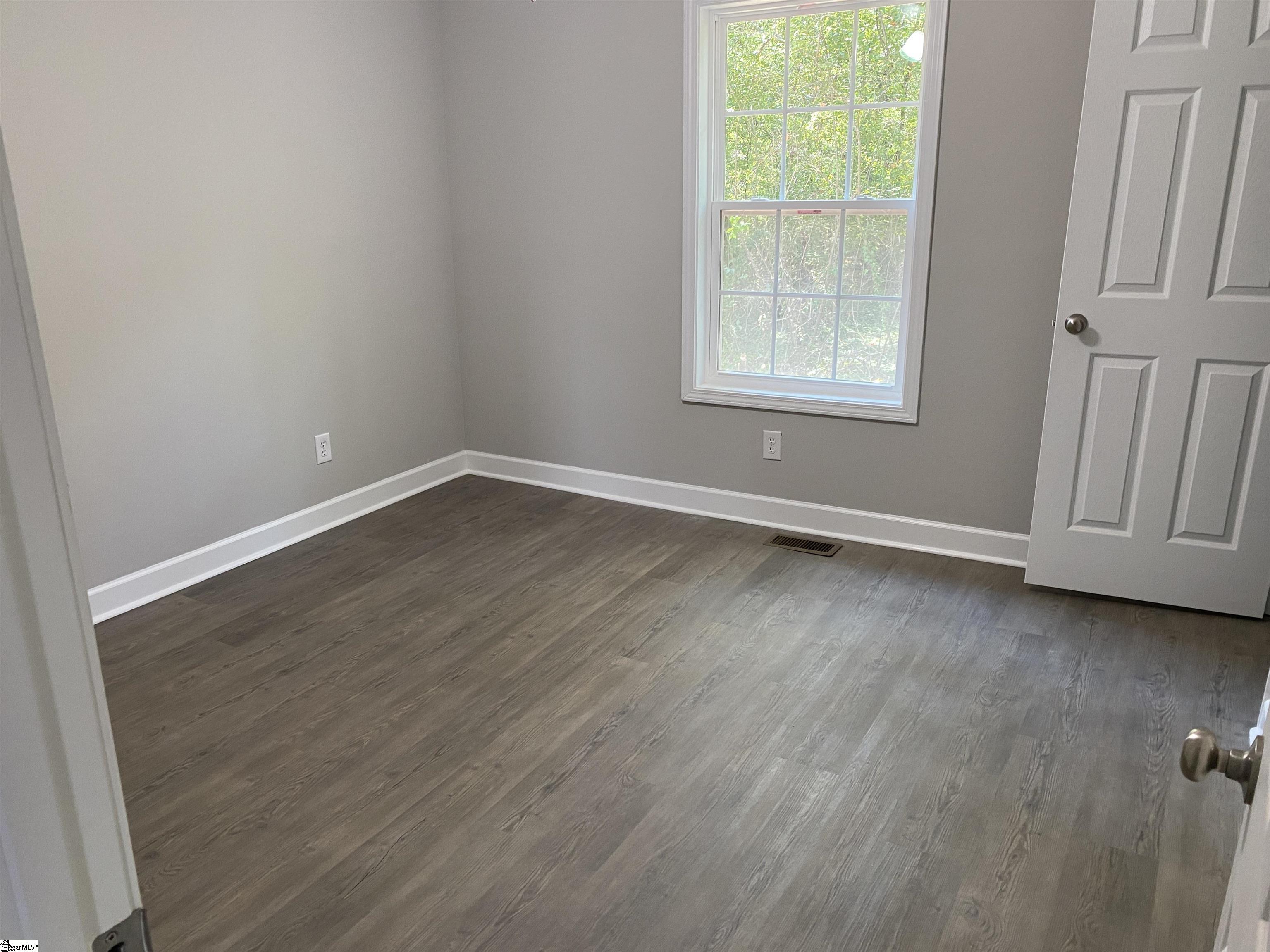 1411 Mathis Road Greenwood, SC 29649 - Photo 9 of 15 Gallery Image 9