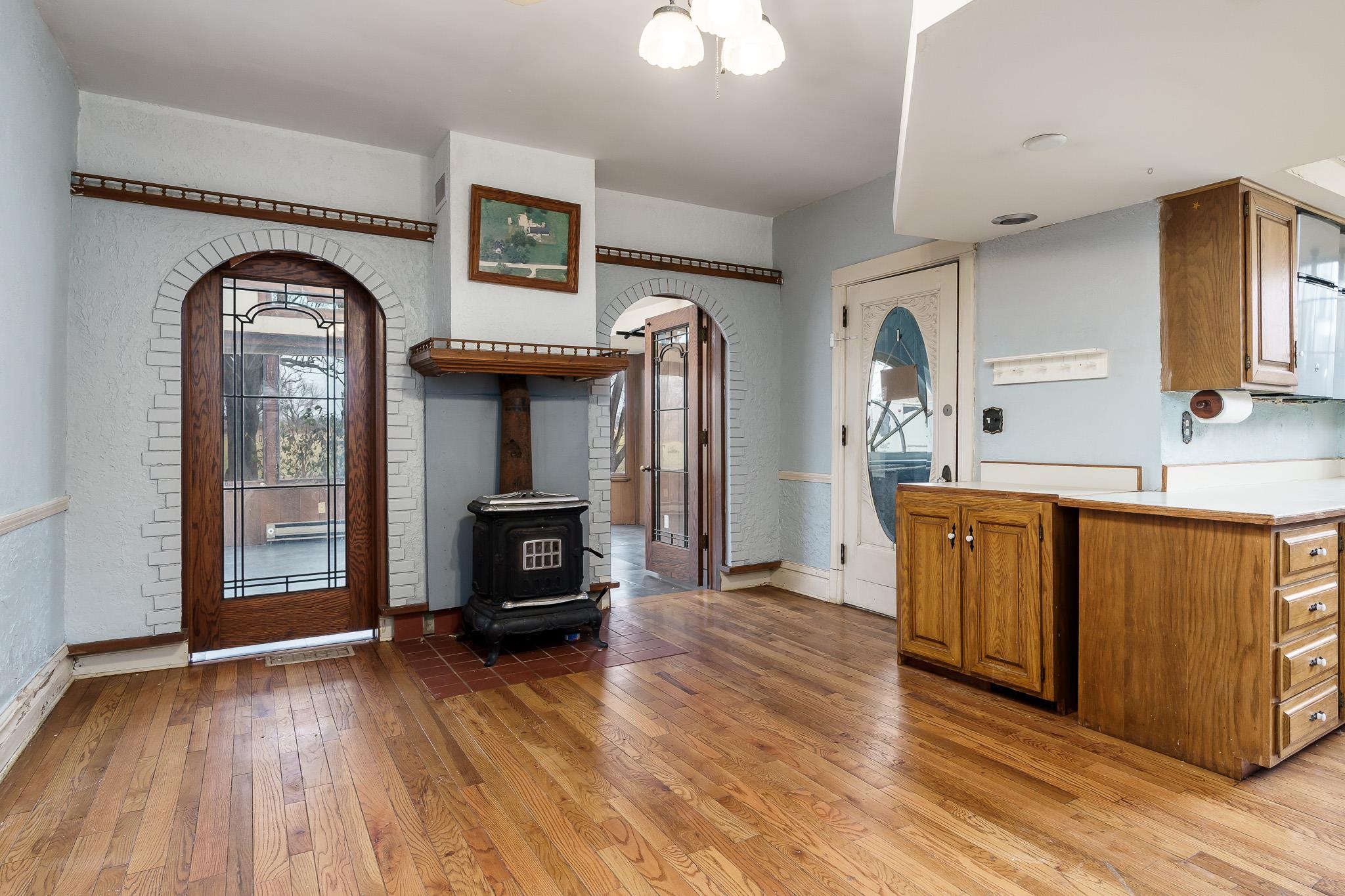 2826 Orth Road Belvidere, IL 61008 - Photo 18 of 43 a view of living room with furniture and wooden floor