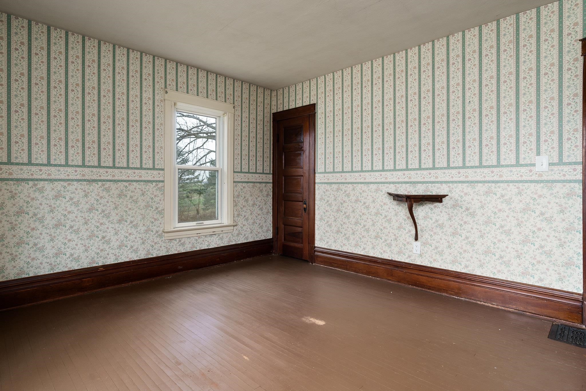 2826 Orth Road Belvidere, IL 61008 - Photo 34 of 43 an empty room with windows